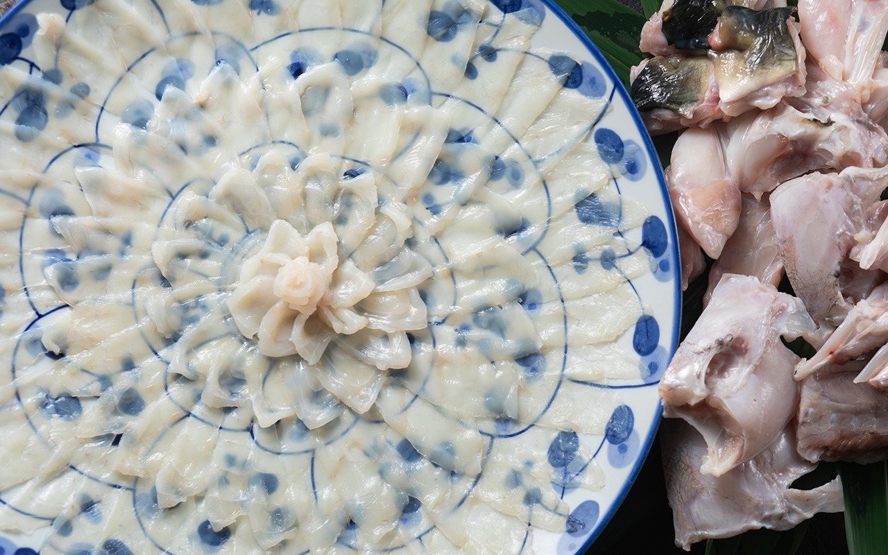 とらふく菊盛刺40㎝・鍋セット（40cm皿付：5〜6人前）イメージ1